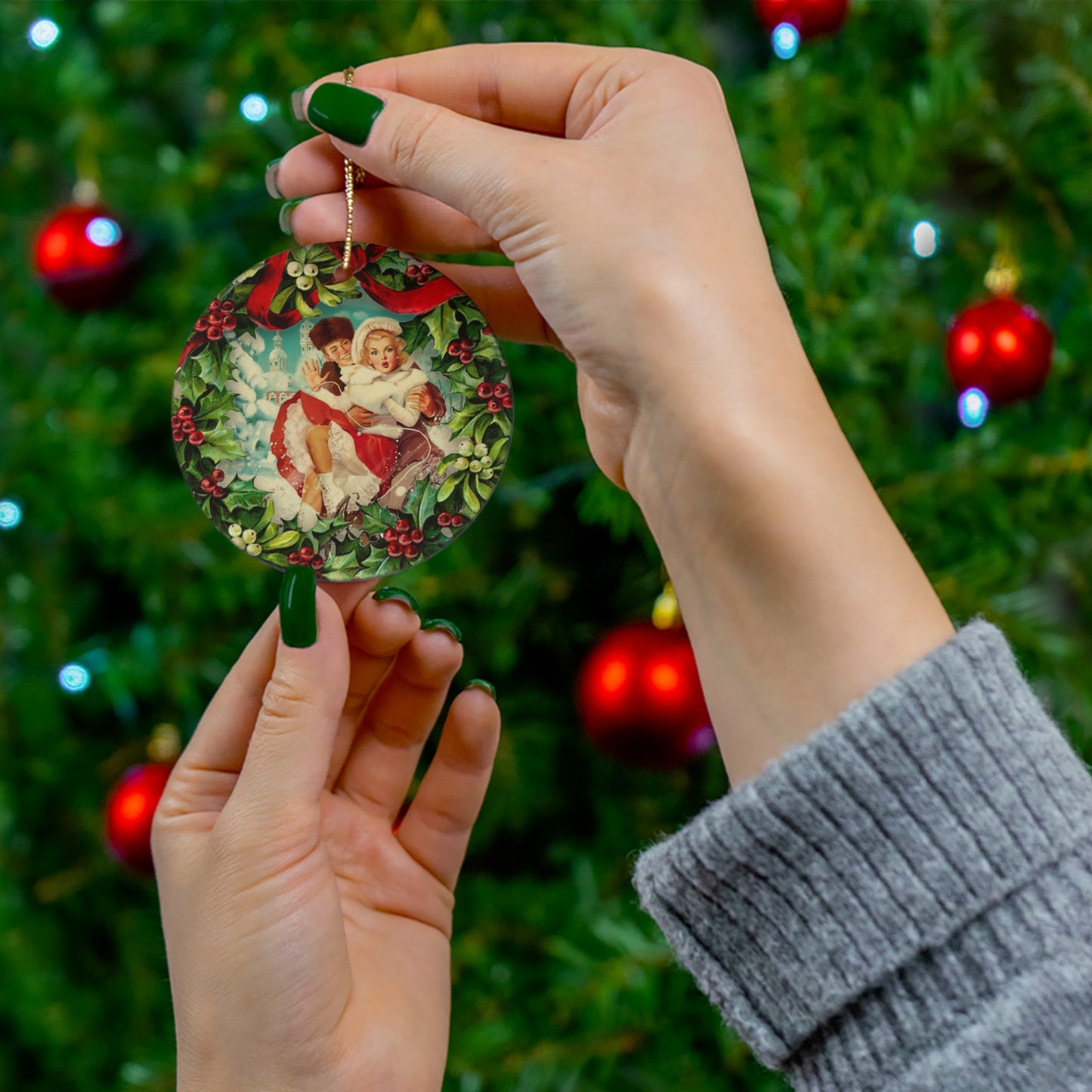 Wreath Boy And Girl Ceramic Disc Ornament         Item #9092782