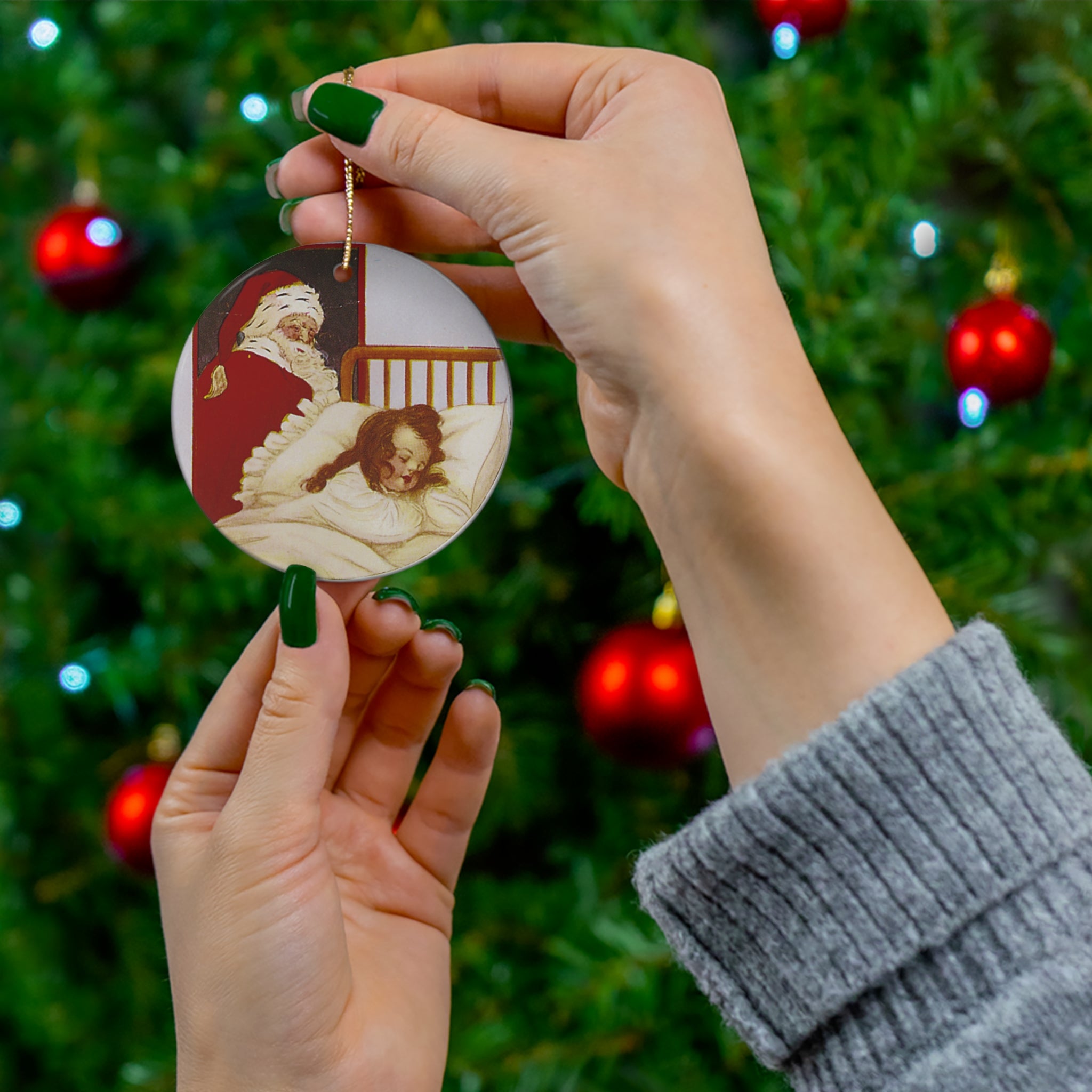 Santa Ceramic Disc Ornament          Item #6516172