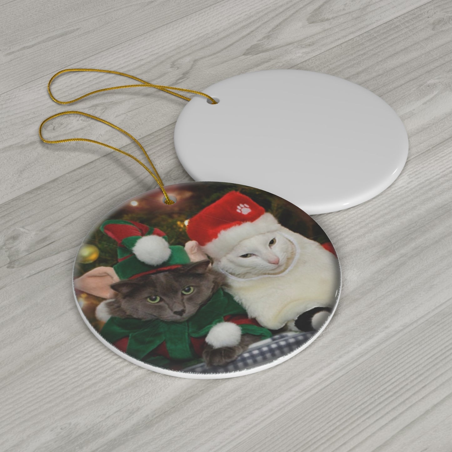 Christmas Cat Ceramic Disc Ornament          Item #3624119