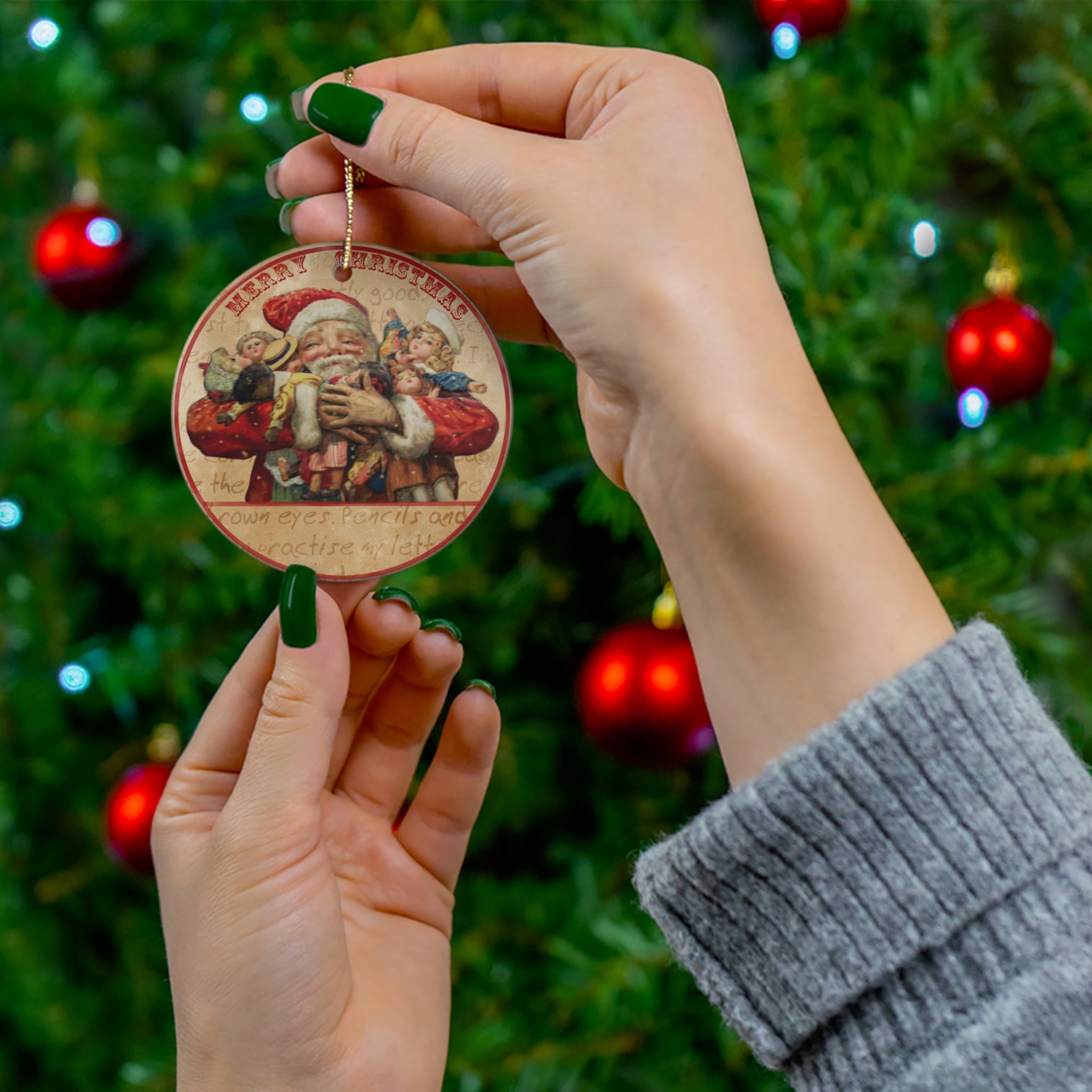 Santa Ceramic Disc Ornament               Item #4093077