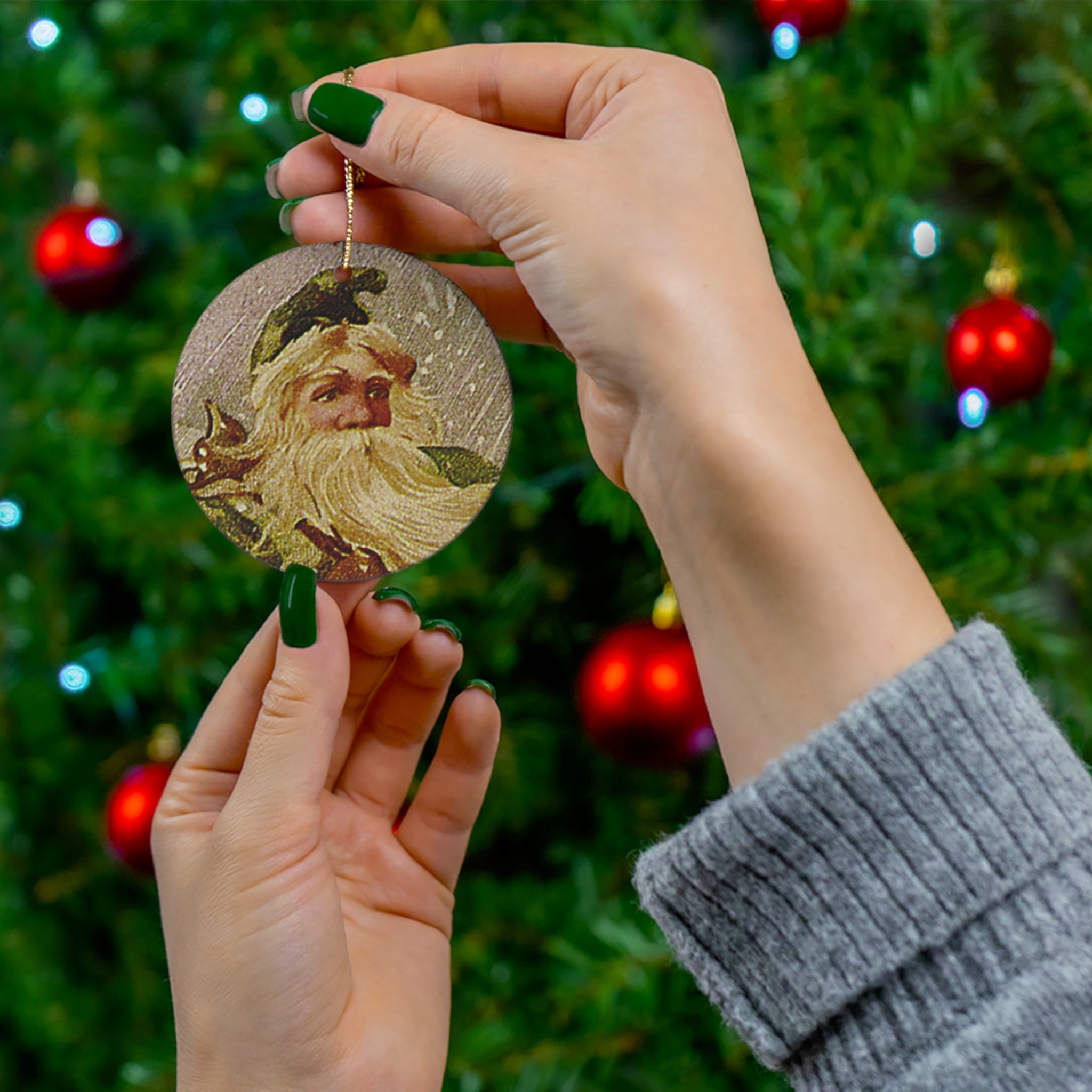 Santa Ceramic Disc Ornament            Item #222442