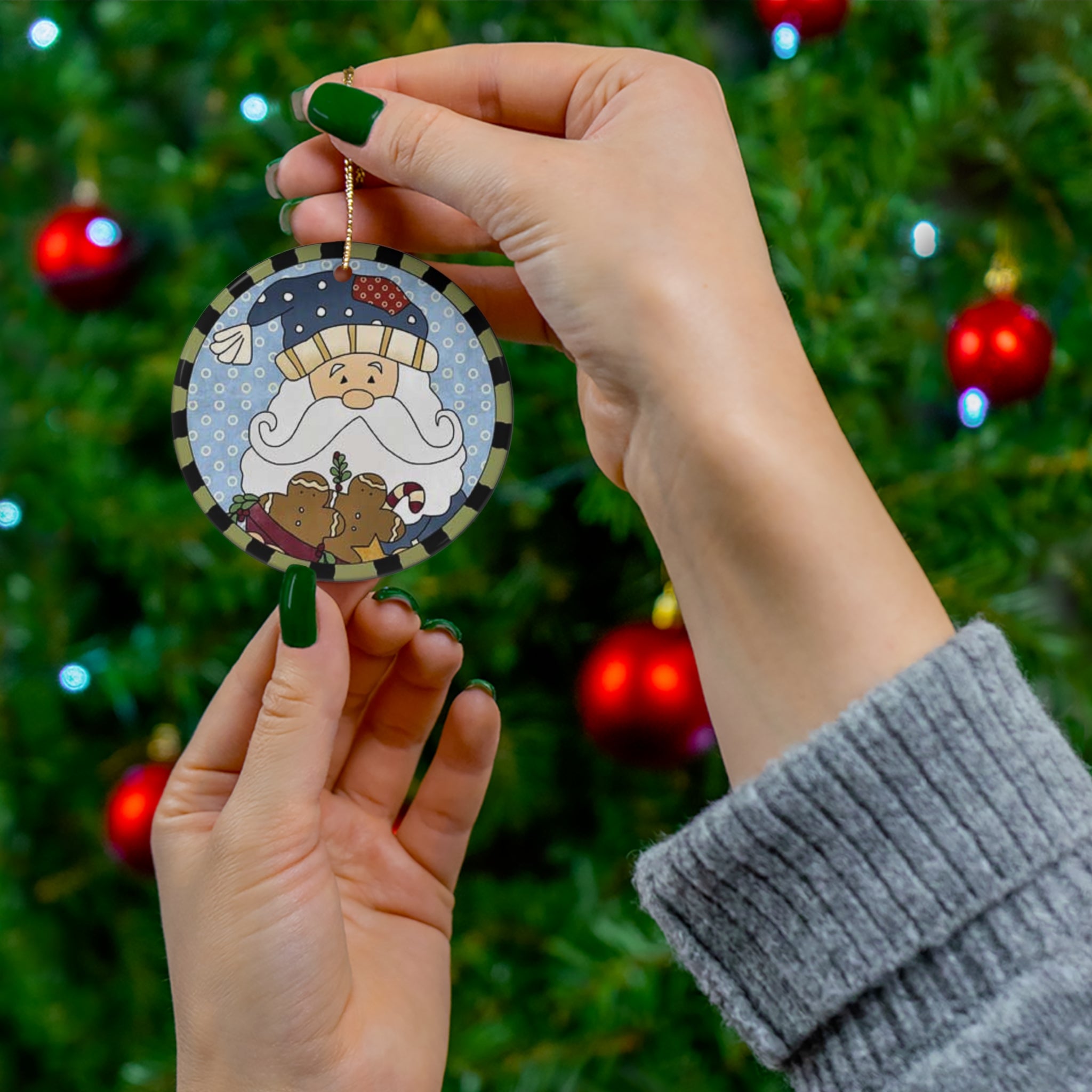 Santa Ceramic Disc Ornament       Item #5082746