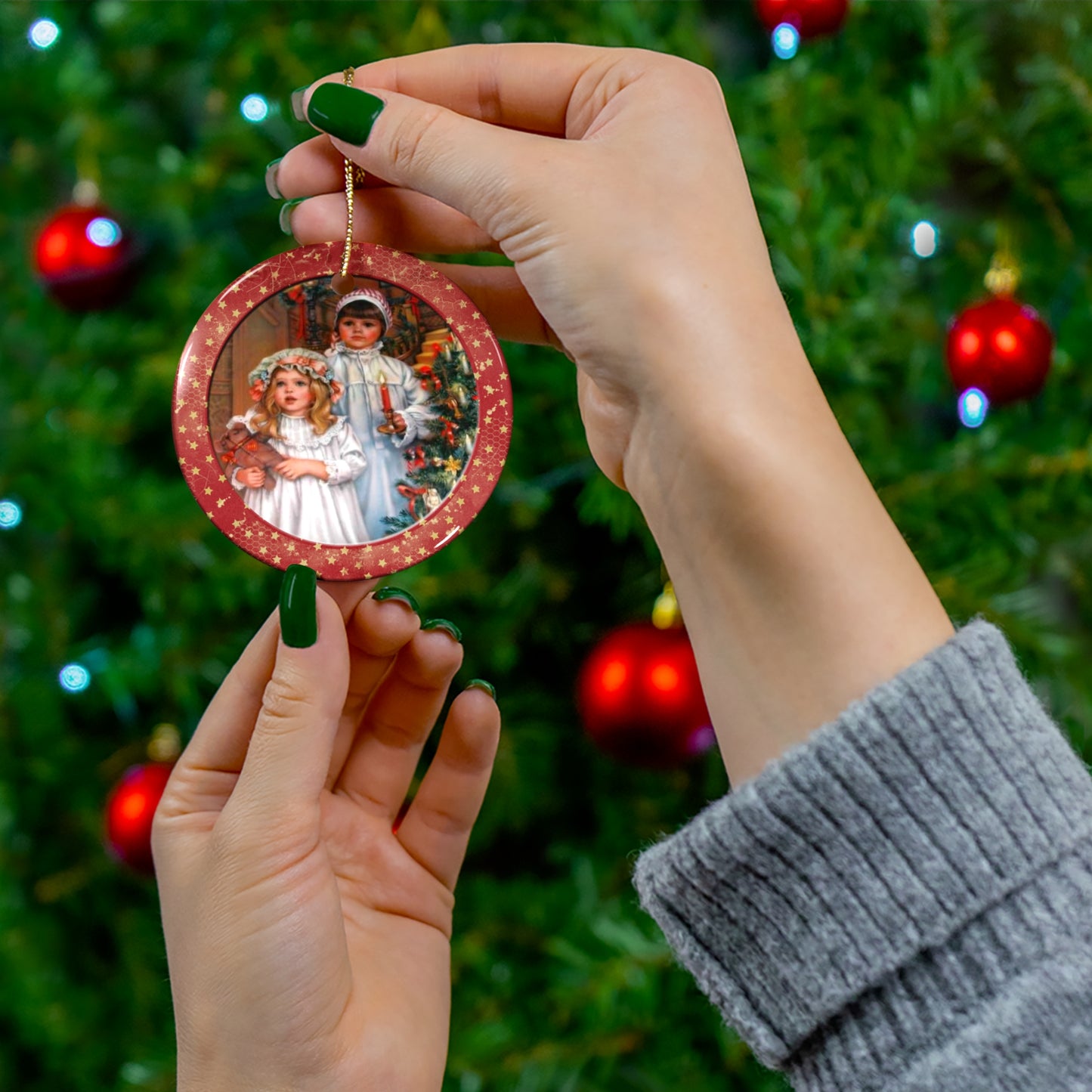 Christmas Kids Ceramic Disc Ornament      Item #8490478