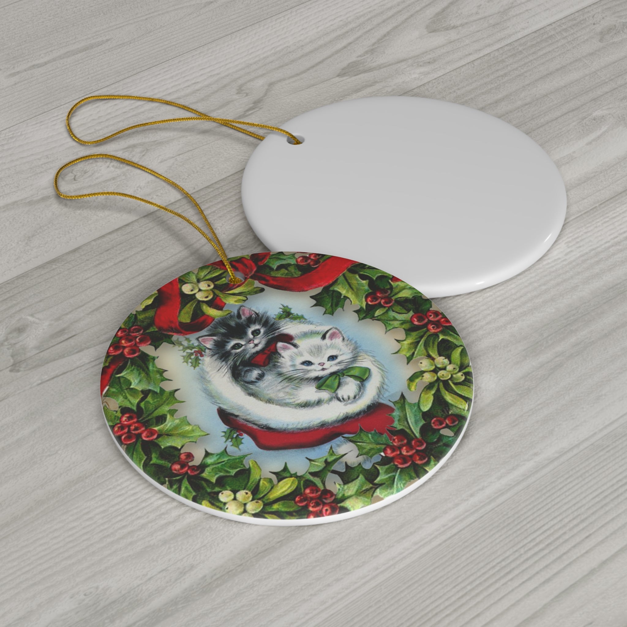 Wreath Cats Ceramic Disc Ornament           Item #290146 - Buckshot's Bargain Barn
