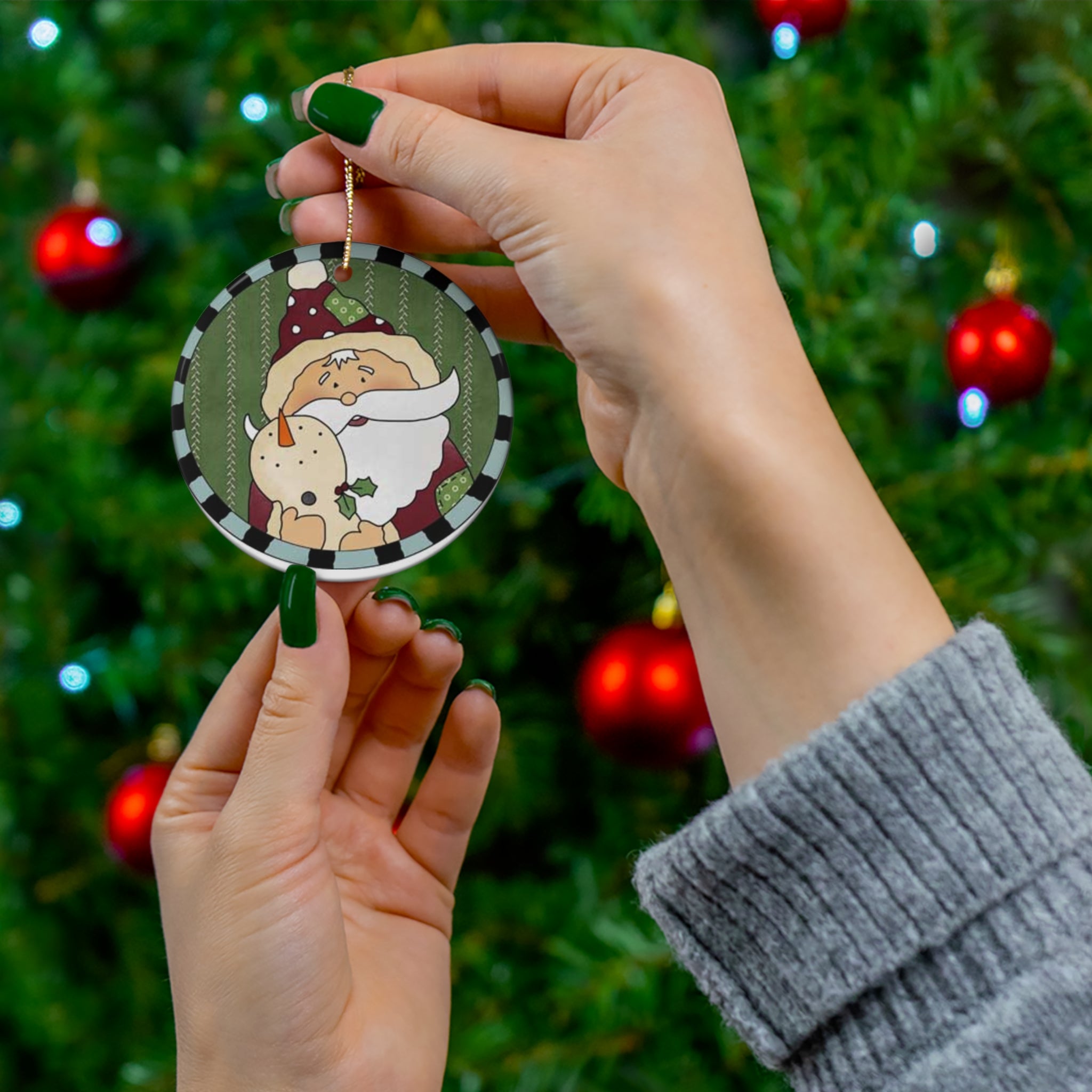 Santa Ceramic Disc Ornament          Item #1811383