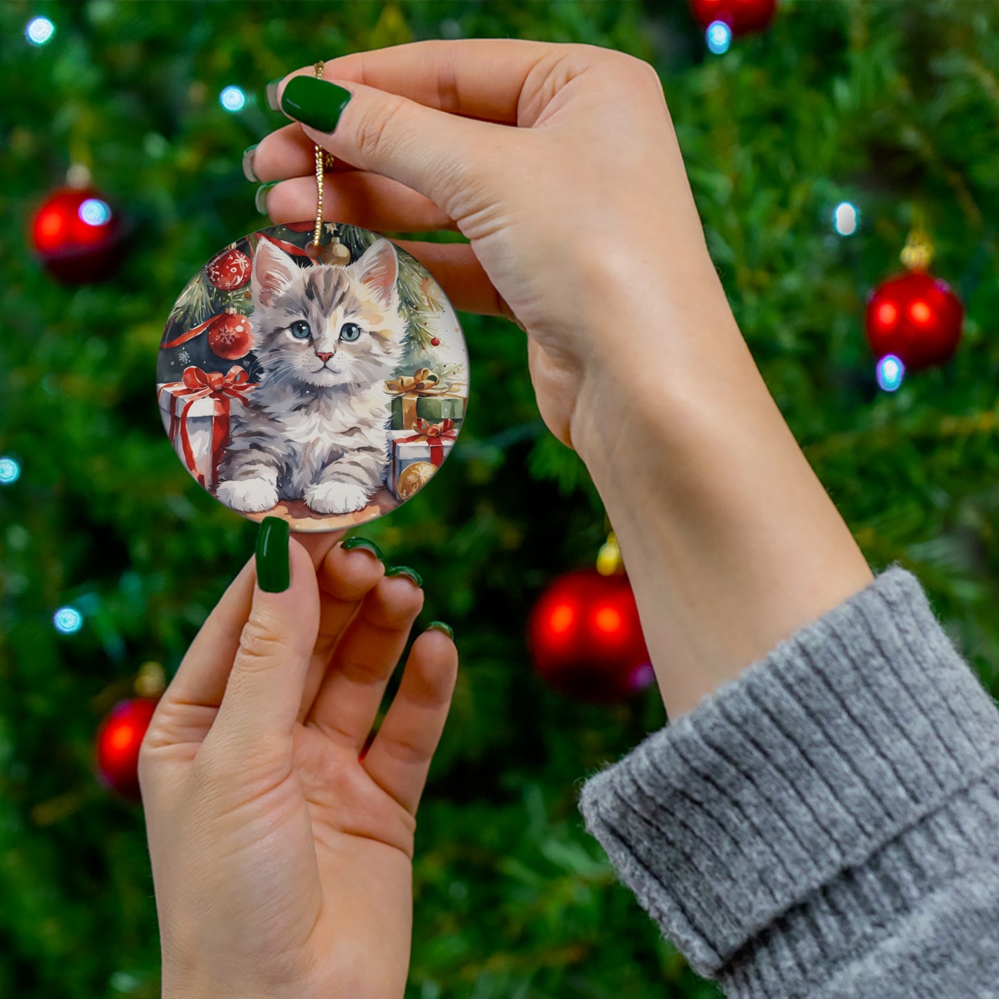 Christmas Cat Ceramic Disc Ornament       Item #9109071