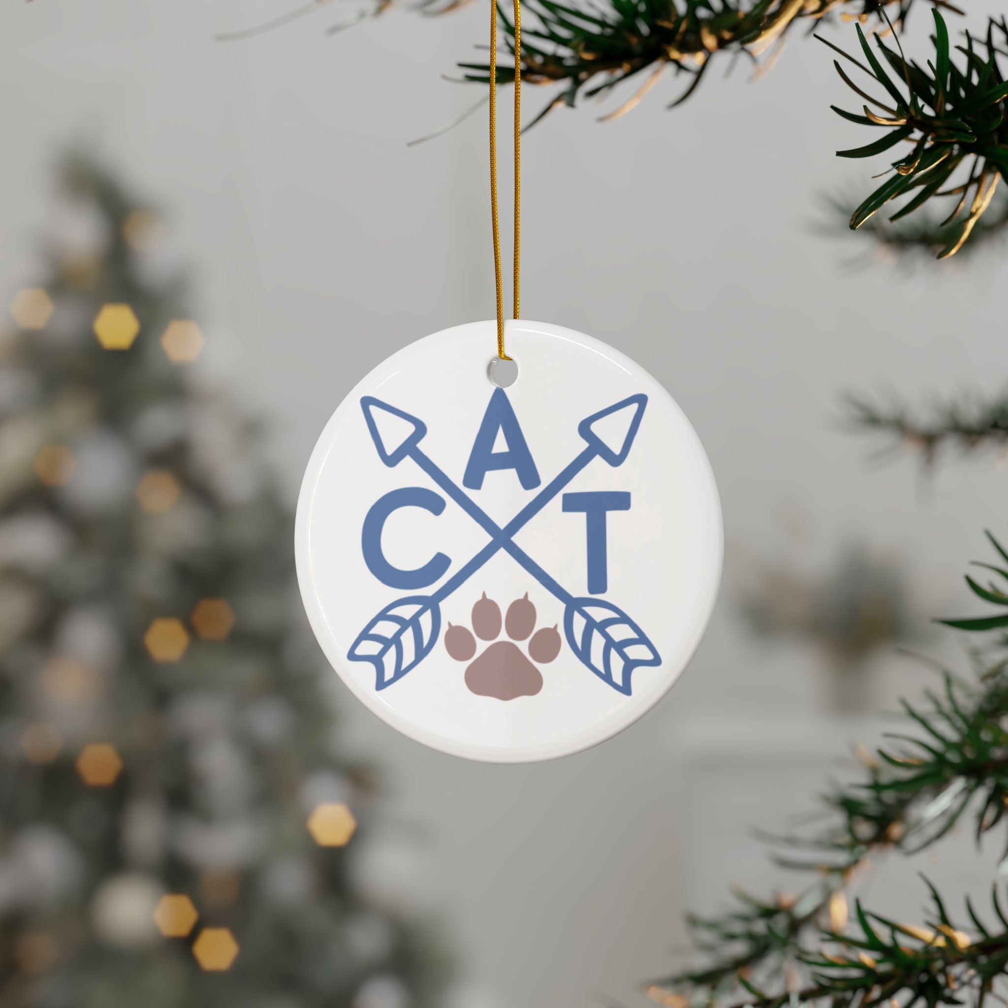 A Cat Ceramic Ornament      Item #2308569