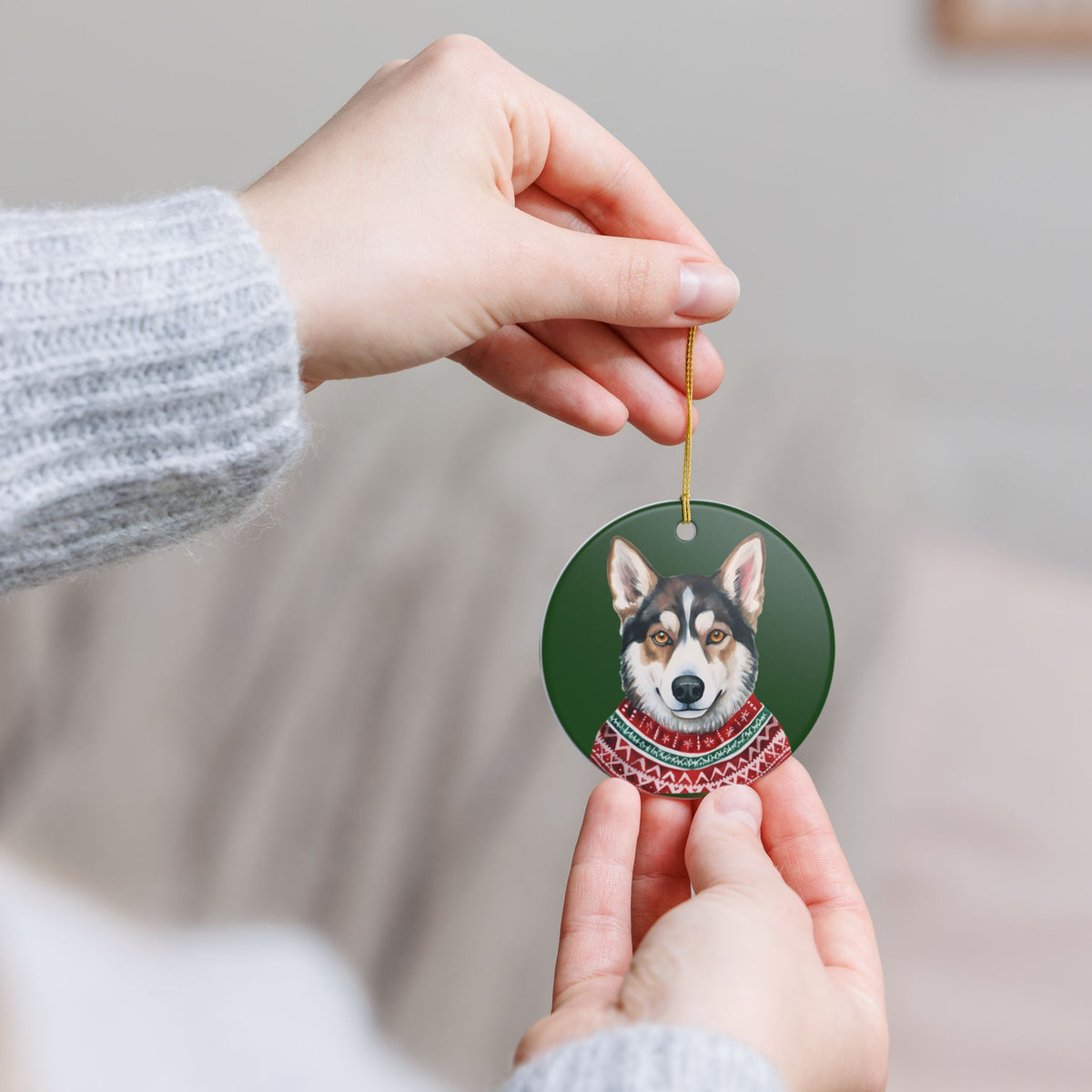 Ceramic Christmas Ornament – Siberian Husky in Festive Sweater   Item #116334