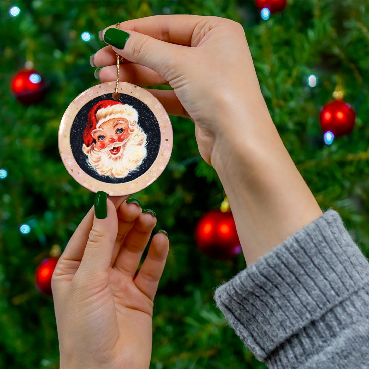 Santa Ceramic Disc Ornament       Item #3351516