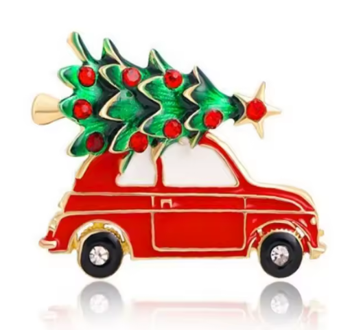 Serenity Gems™ Christmas Car Brooch Pin – Red Vintage Car Carrying a Green Christmas Tree with Gold-Tone Details